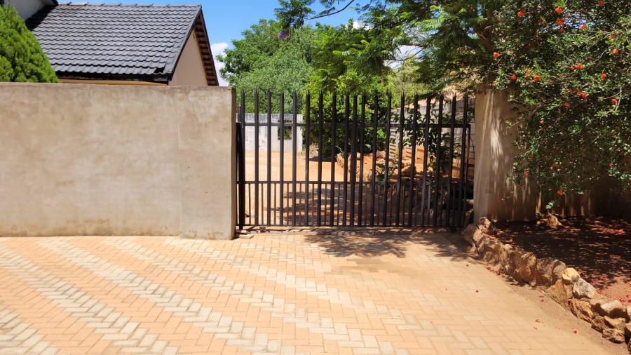 3 Bedroom Property for Sale in Adamayview North West